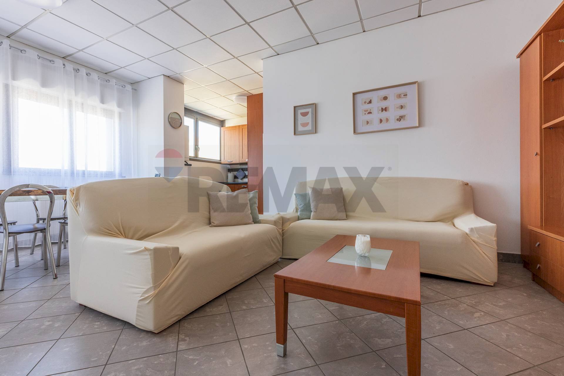 Soggiorno - Three-room apartment VIA VECCHIA PER CASTANO
 
44, Lonate Pozzolo - photo 2