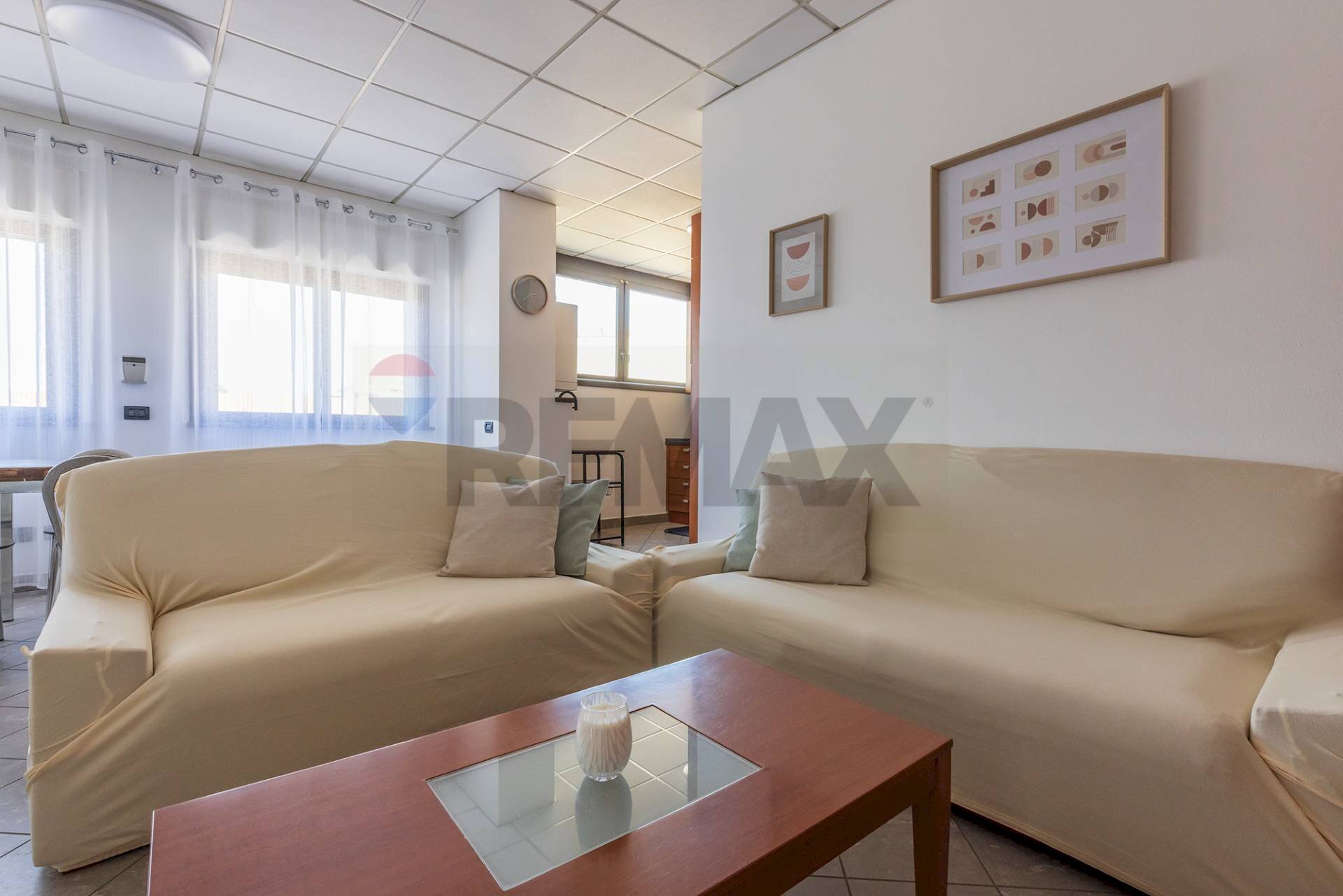 Soggiorno - Three-room apartment VIA VECCHIA PER CASTANO
 
44, Lonate Pozzolo - photo 3