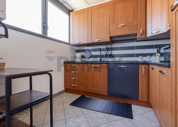 Cucina - Three-room apartment VIA VECCHIA PER CASTANO
 
44, Lonate Pozzolo - photo 9