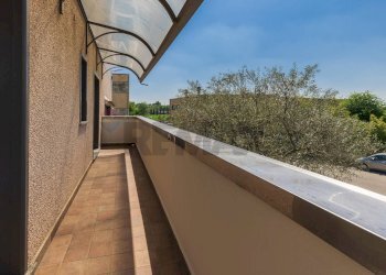 Balcone - Three-room apartment VIA VECCHIA PER CASTANO
 
44, Lonate Pozzolo - photo 14