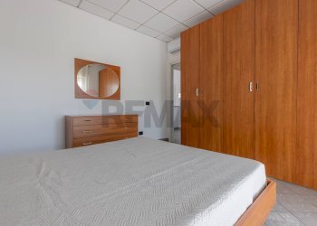 Camera / camera da letto - Three-room apartment VIA VECCHIA PER CASTANO
 
44, Lonate Pozzolo - photo 18