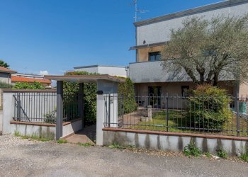 Casa all\'aperto - Three-room apartment VIA VECCHIA PER CASTANO
 
44, Lonate Pozzolo - photo 23