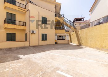 Edificio all\'aperto - Casa indipendente Via Donnalucata
 
23, Ragusa - foto 1