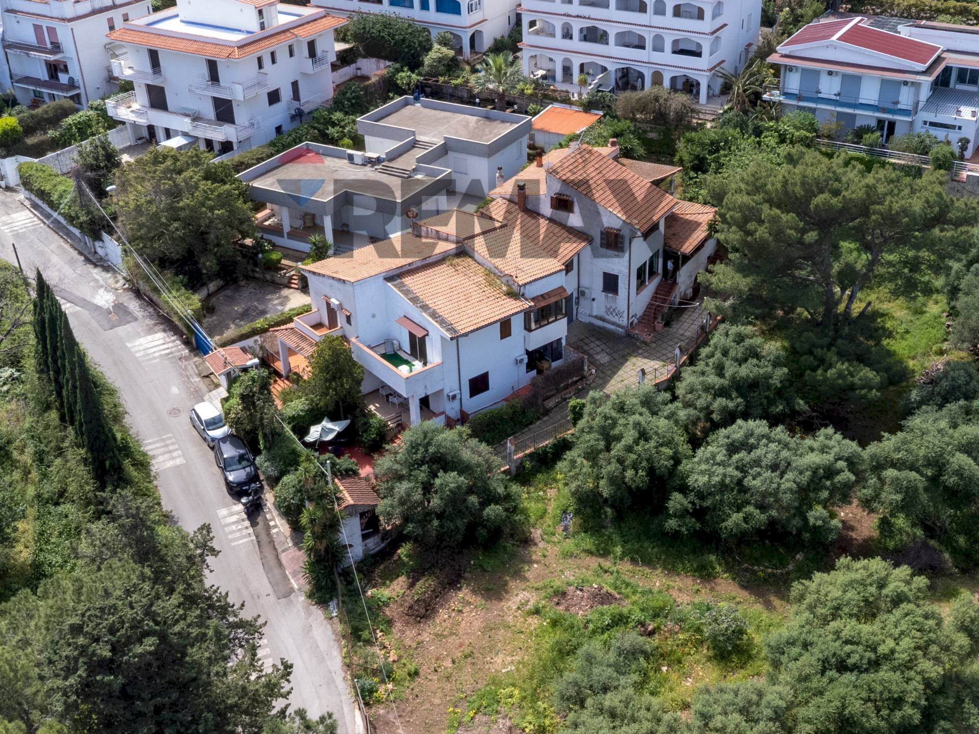 Casa all\'aperto - Villa VIA PITEA DA MARSIGLIA
 
56, Palermo - foto 1