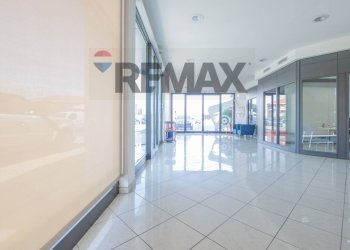 Ricezione / Lobby - Stabile - Palazzo VIA P. NENNI
 
125, San Giovanni Teatino - foto 4