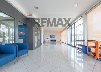 Ricezione / Lobby - Stabile - Palazzo VIA P. NENNI
 
125, San Giovanni Teatino - foto 6