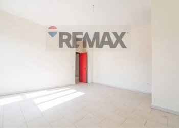 Stanza vuota - Stabile - Palazzo VIA P. NENNI
 
125, San Giovanni Teatino - foto 11