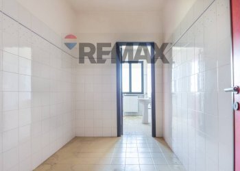 Stanza vuota - Stabile - Palazzo VIA P. NENNI
 
125, San Giovanni Teatino - foto 16