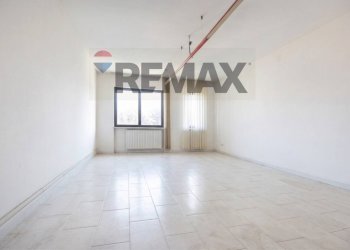 Stanza vuota - Stabile - Palazzo VIA P. NENNI
 
125, San Giovanni Teatino - foto 18