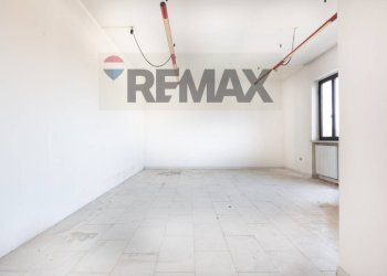 Stanza vuota - Stabile - Palazzo VIA P. NENNI
 
125, San Giovanni Teatino - foto 22