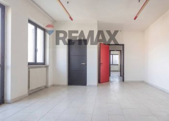 Stanza vuota - Stabile - Palazzo VIA P. NENNI
 
125, San Giovanni Teatino - foto 23