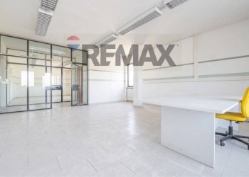 Stanza vuota - Stabile - Palazzo VIA P. NENNI
 
125, San Giovanni Teatino - foto 26