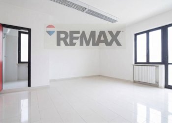 Stanza vuota - Stabile - Palazzo VIA P. NENNI
 
125, San Giovanni Teatino - foto 30