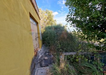 Edificio all\'aperto - Casa semi indipendente Montebello di Bertona - foto 27