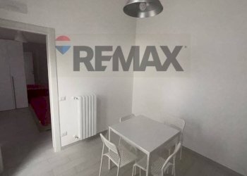Sala da pranzo - Casa indipendente Via Pompeo Magno
 
10, Brindisi - foto 59