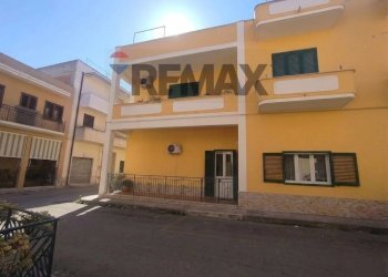 Edificio all\'aperto - Four-room apartment Galatone - photo 3