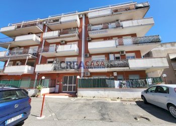 Foto 4 - Quadrilocale Via Sparagonà, Santa Teresa di Riva - foto 4