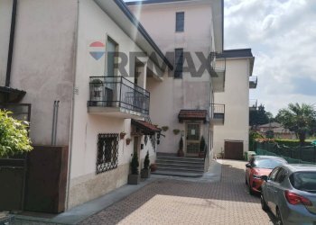 Edificio all\'aperto - Independent house Via dei Cavalli
 
23, Varese - photo 35