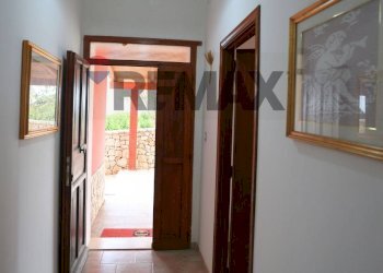 Hall / corridoio - Casa semi indipendente Via Butturu, Porto Torres - foto 12