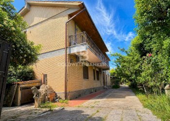 Foto 1 - Villa Viale dei Navigatori
 
21, Tarquinia - foto 1