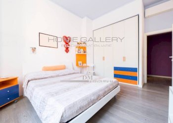 Camera da letto - Appartamento via Galata, Genova (zona Centro) - foto 15