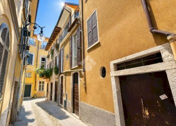 Two-room apartment Via Luigi Cadorna, Verbania - photo 1