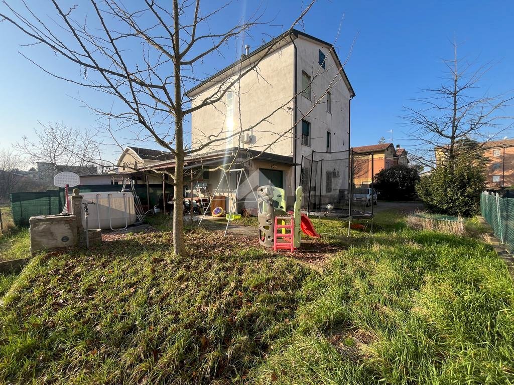 Appartamento Via Prato Bovino, Castelnovo di Sotto - foto 1