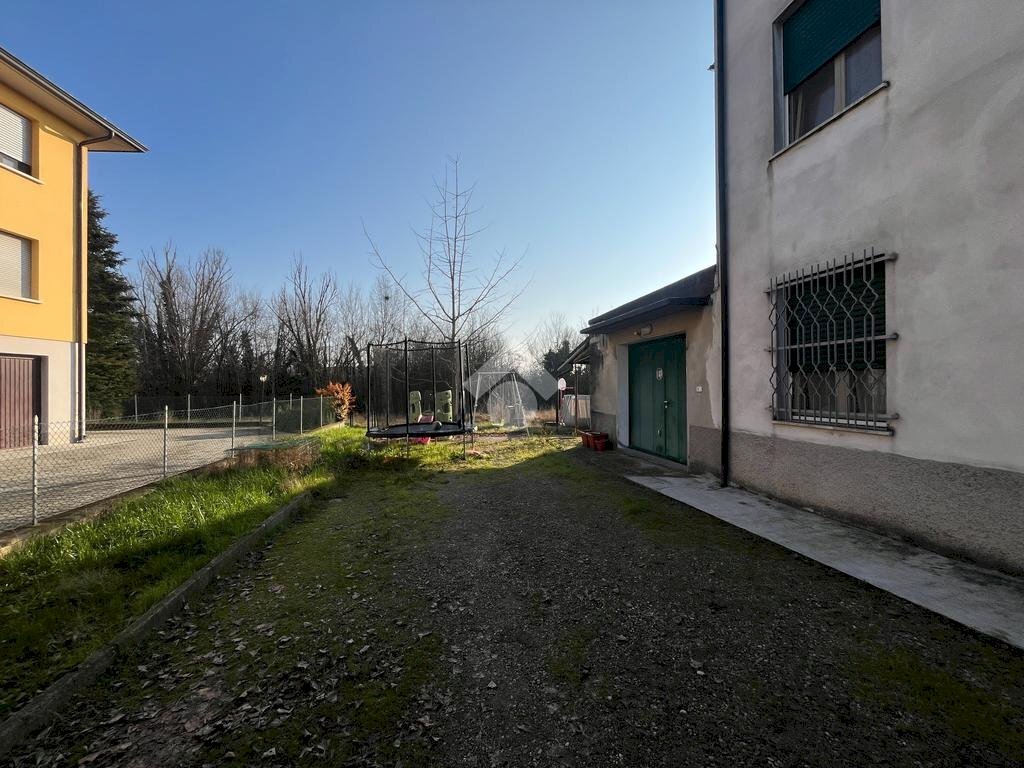 Appartamento Via Prato Bovino, Castelnovo di Sotto - foto 2