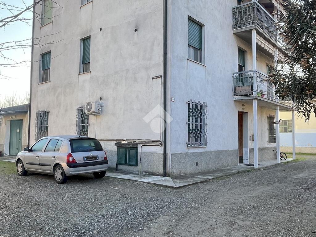 Appartamento Via Prato Bovino, Castelnovo di Sotto - foto 3