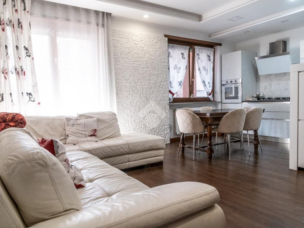 Three-room apartment Via Lorenzo Garda, Ivrea - photo 1