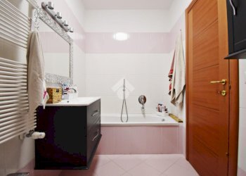 Three-room apartment Via Lorenzo Garda, Ivrea - photo 16