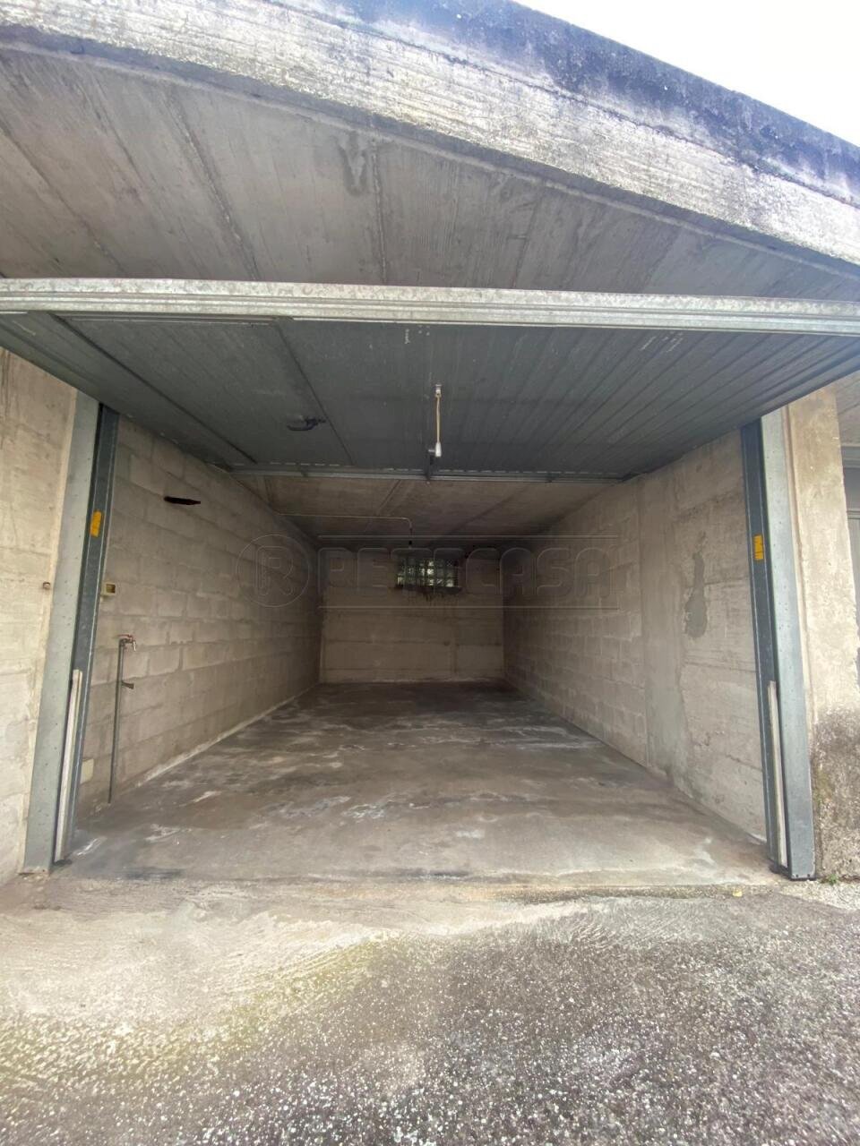 garage.jpeg - Box Via Vicariato 20, Barbarano Mossano - foto 2