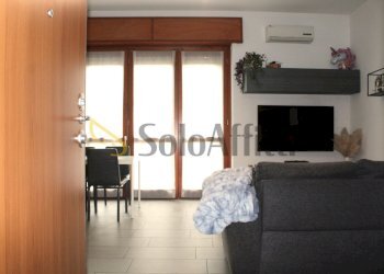 Soggiorno.JPG - Appartamento Via Sant'Ambrogio, Parabiago - foto 6