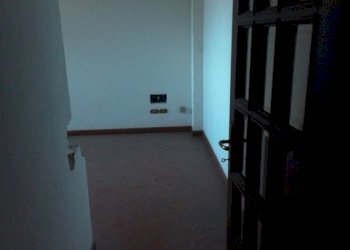 WhatsApp Image 2026-04-27 at 9.18.34 AM (6).jpeg - Capannone Via di Vagno Giuseppe, Valsamoggia - foto 13