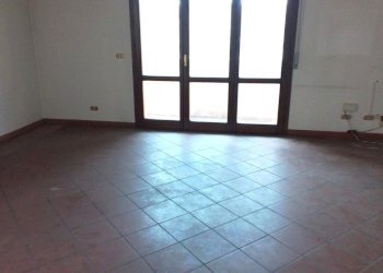 WhatsApp Image 2026-04-27 at 9.18.34 AM (11).jpeg - Capannone Via di Vagno Giuseppe, Valsamoggia - foto 17