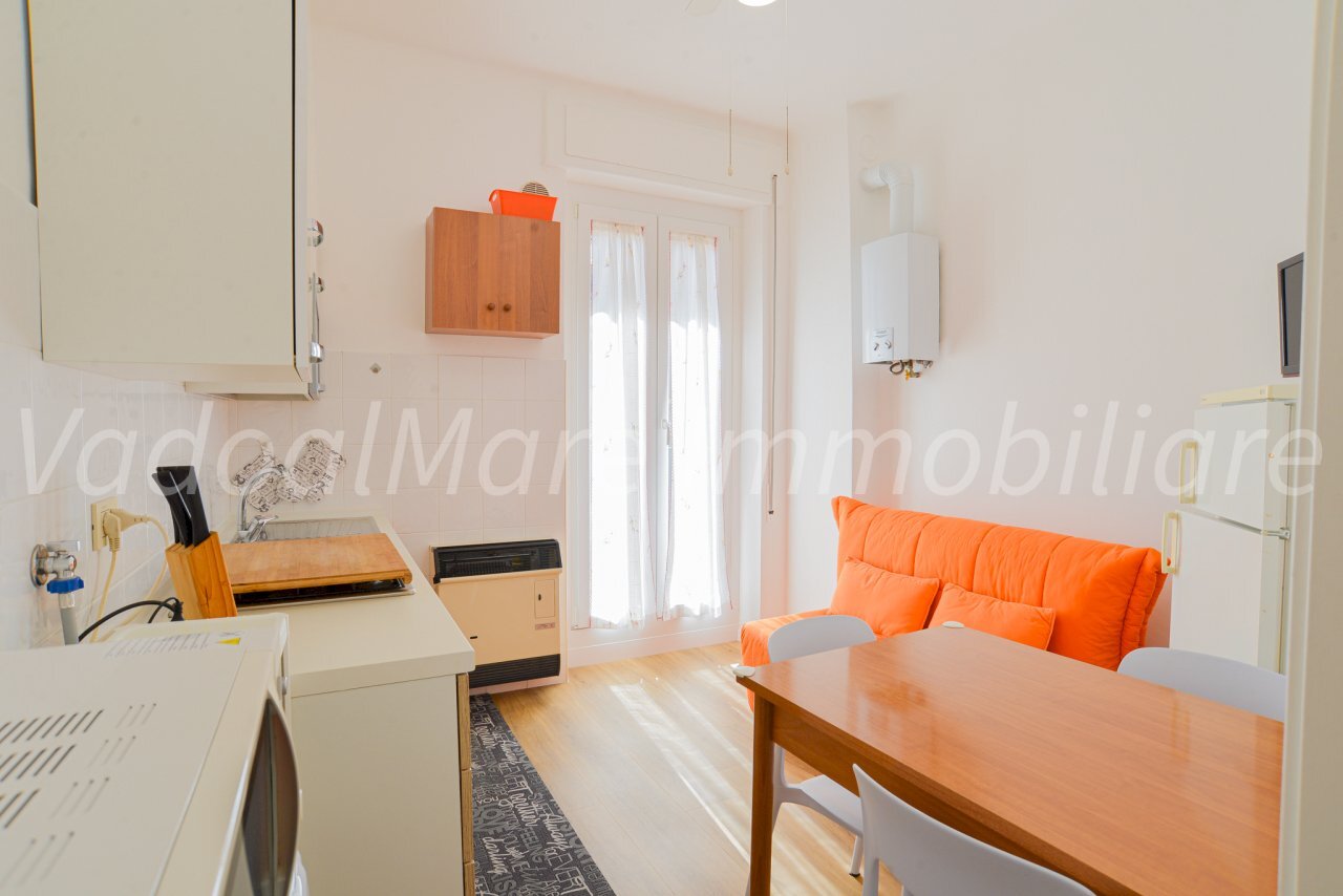 Piazza -18.jpg - Appartamento piazza San Giovanni Battista 7, Vado Ligure - foto 1