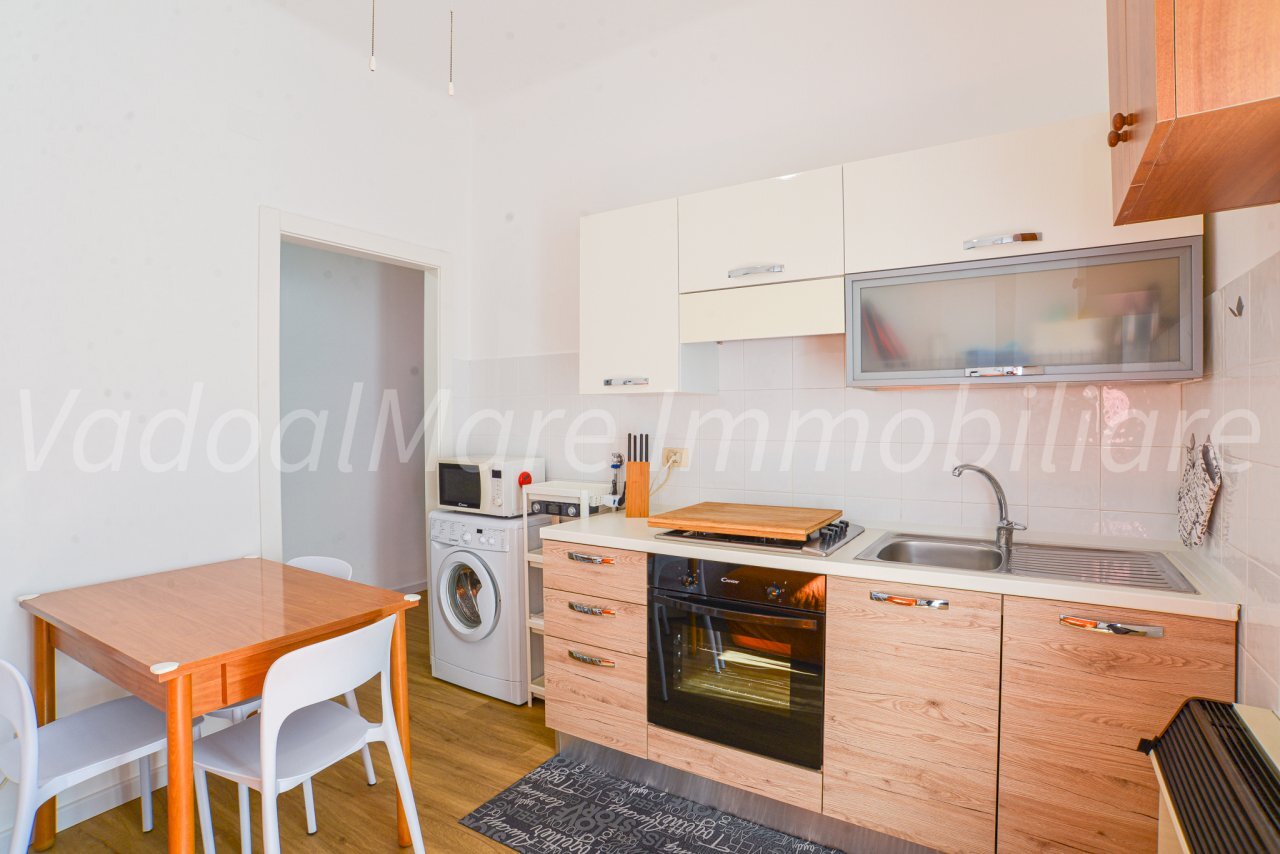 Piazza -17.jpg - Appartamento piazza San Giovanni Battista 7, Vado Ligure - foto 2