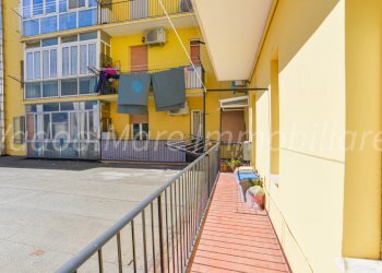 Piazza -07.jpg - Appartamento piazza San Giovanni Battista 7, Vado Ligure - foto 6