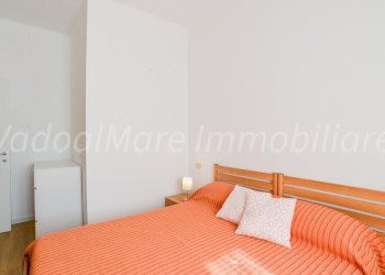 Piazza -10.jpg - Appartamento piazza San Giovanni Battista 7, Vado Ligure - foto 10