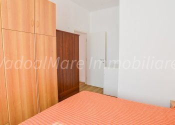 Piazza -09.jpg - Appartamento piazza San Giovanni Battista 7, Vado Ligure - foto 11