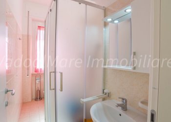 Piazza -12.jpg - Appartamento piazza San Giovanni Battista 7, Vado Ligure - foto 13