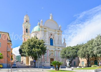 Piazza -03.jpg - Appartamento piazza San Giovanni Battista 7, Vado Ligure - foto 17