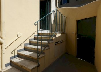 accesso indip.JPG - Appartamento Piazza di Santa Brigida 17, Genova - foto 15