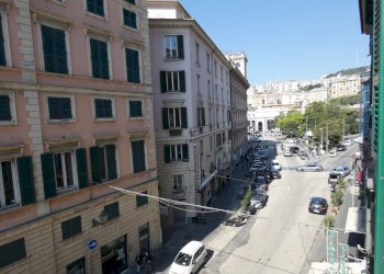 via balbi.JPG - Appartamento Piazza di Santa Brigida 17, Genova - foto 17
