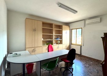 camera da letto - Appartamento Via Borgonuovo, Vaiano - foto 12