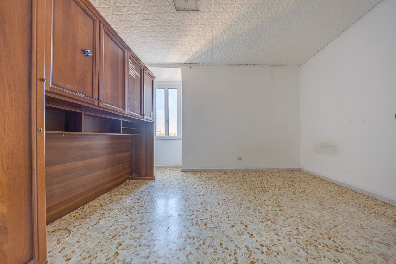 24.jpg - Three-room apartment Via Fabio e Raffaello Giovagnoli, Monterotondo - photo 3