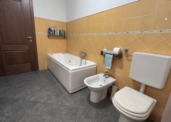 Bagno1b.jpg - Villa Via Caravaggio 44, Bruino - photo 29