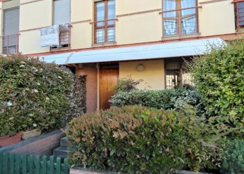 facciata - Villa a Schiera Piazzale Antonio Gramsci 1, Castel San Giovanni - foto 24