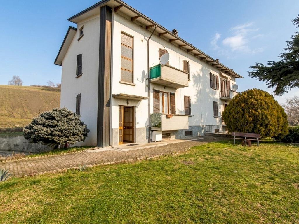 Semi-detached house Via Vidiana, Langhirano - photo 1
