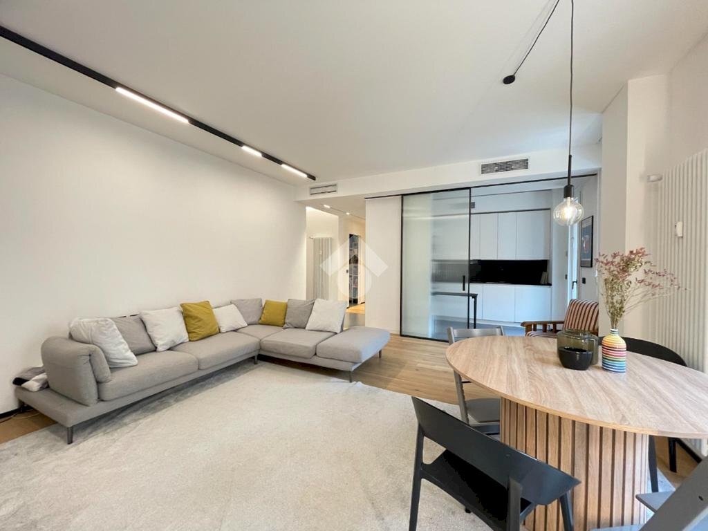 Four-room apartment Via Lario, Milano (neighborhood Isola) - photo 3